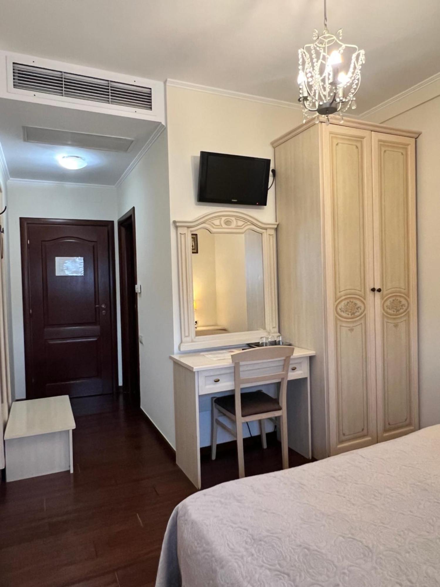 Park Villa - Boutique Hotel Timisoara Exterior foto